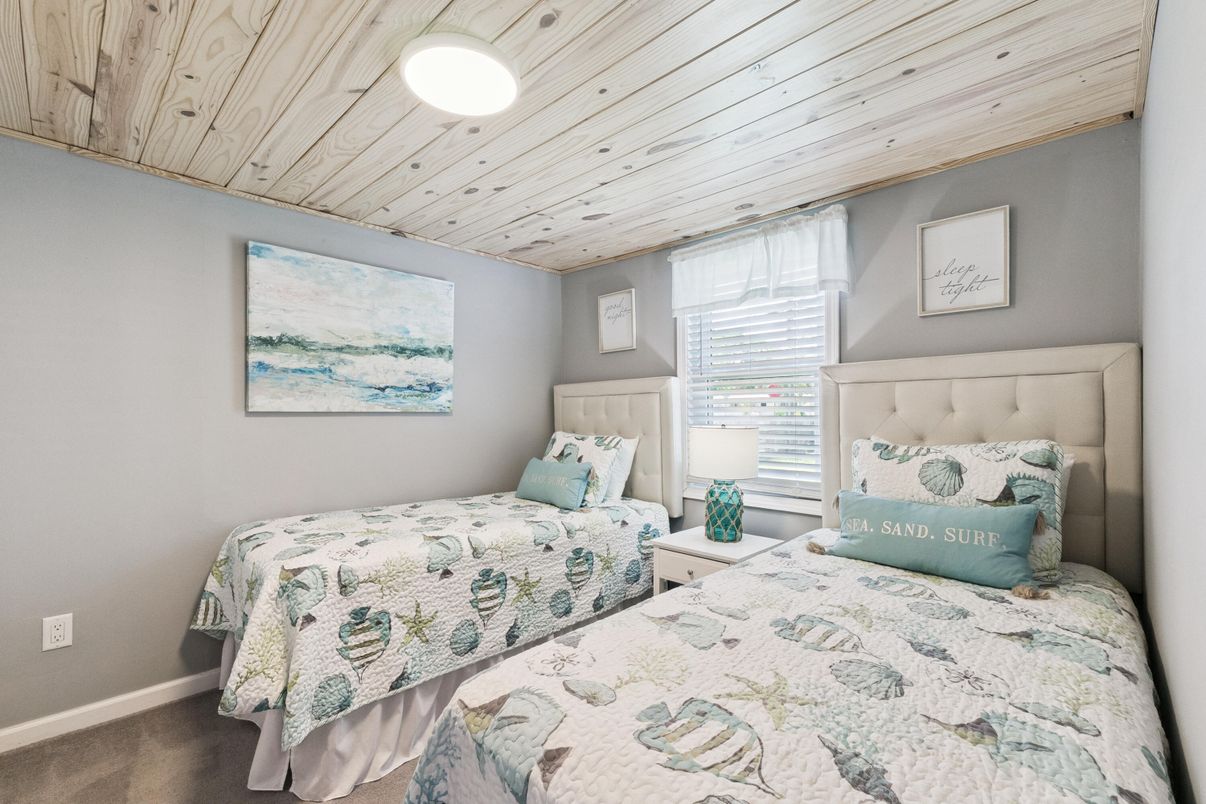 Bedroom, Interior, Recessed Lighting, Wooden Ceilings