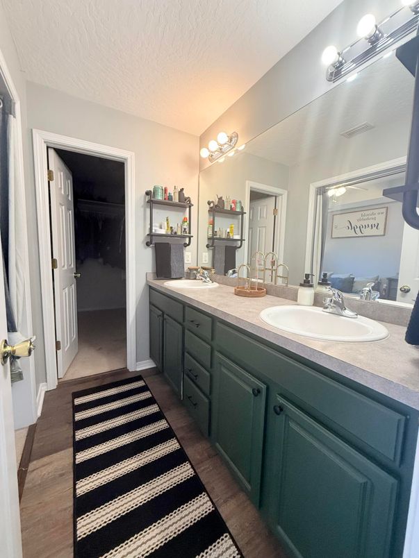 Bathroom, Dual Sink Vanities, Interior, Wood Texture Flooring