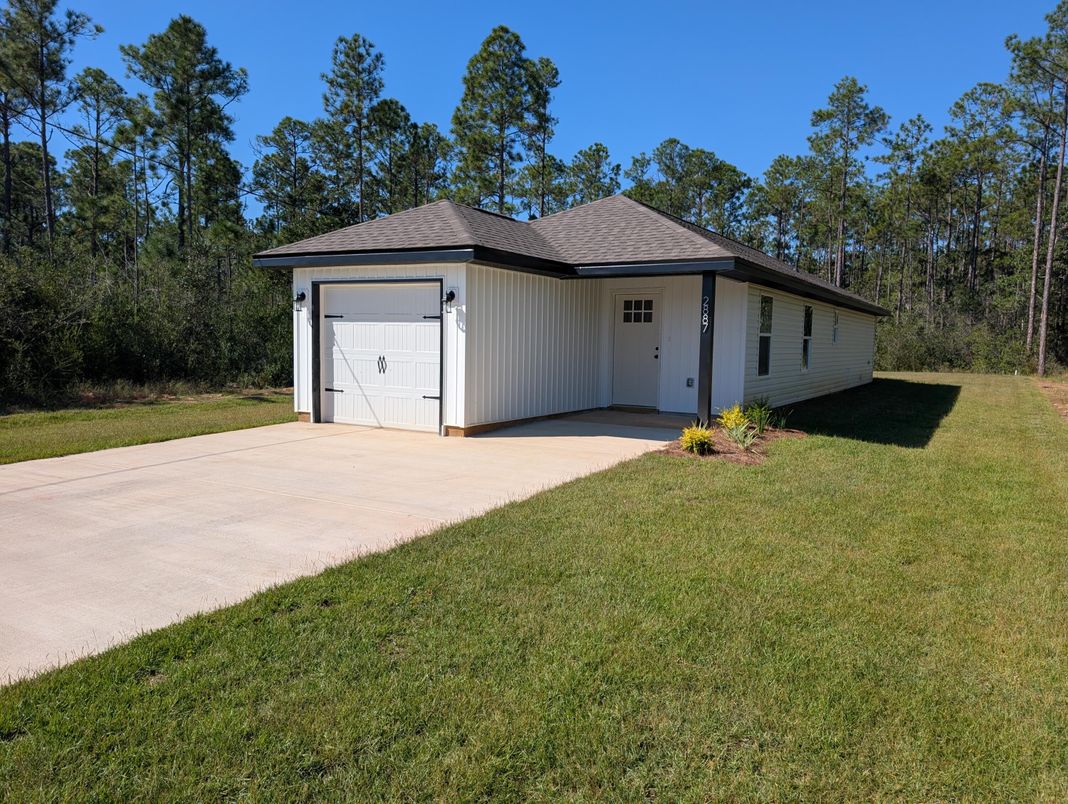 Backyard, Detached Garage, Exterior