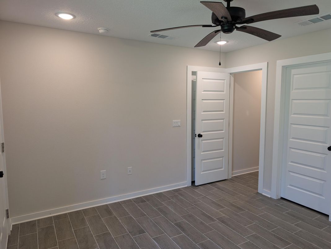 Empty room, Interior, Recessed Lighting, Wood Texture Flooring