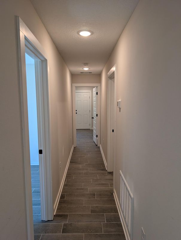 Interior, Recessed Lighting, Wood Texture Flooring