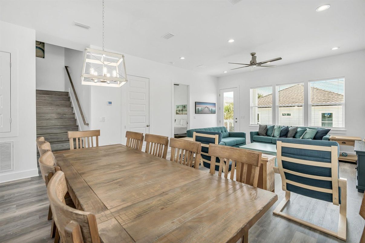 Dining room, Interior, Living room, Pendant Lights, Recessed Lighting, Wood Texture Flooring