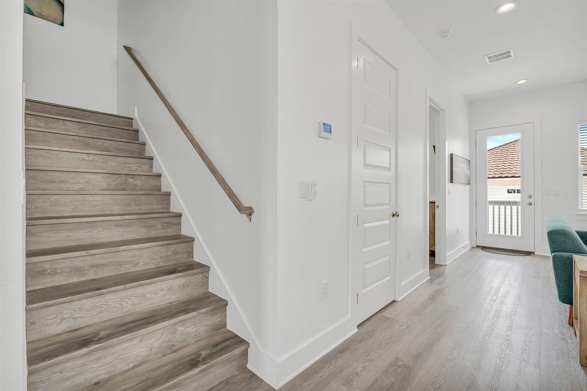 Interior, Recessed Lighting, Wood Texture Flooring