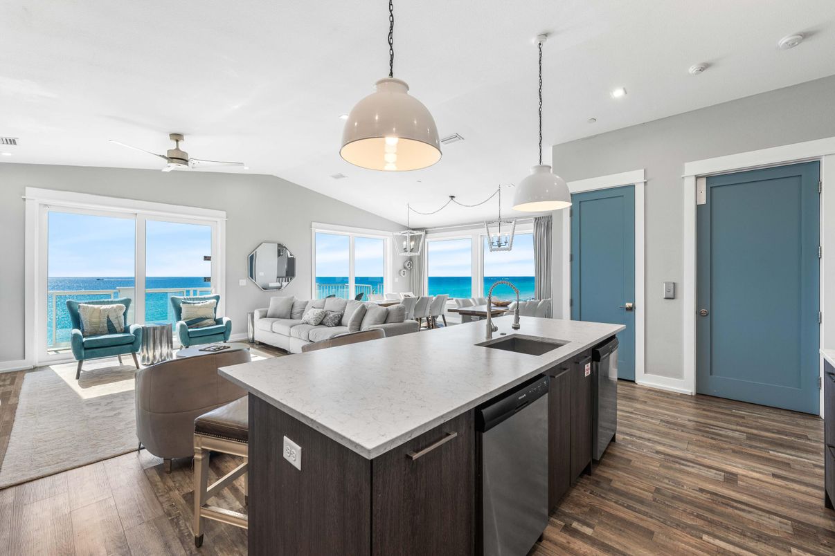 Interior, Kitchen, Living room, Pendant Lights, Recessed Lighting, Water, Wood Texture Flooring