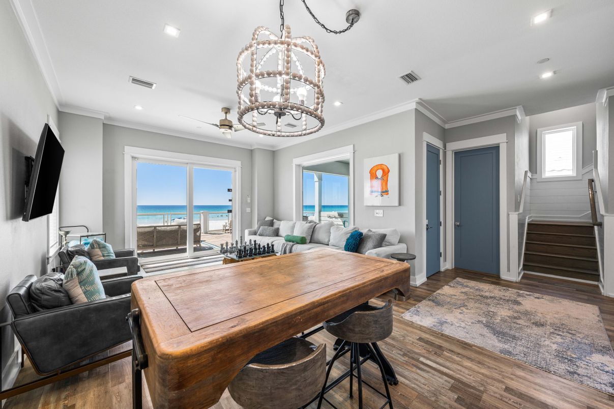 Dining room, Interior, Living room, Pendant Lights, Recessed Lighting, Water, Wood Texture Flooring