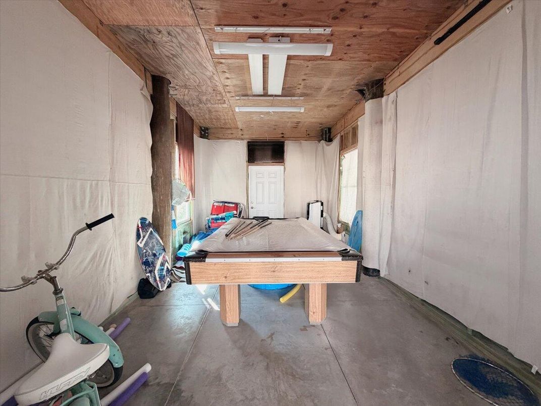 Game Room, Interior, Wooden Ceilings