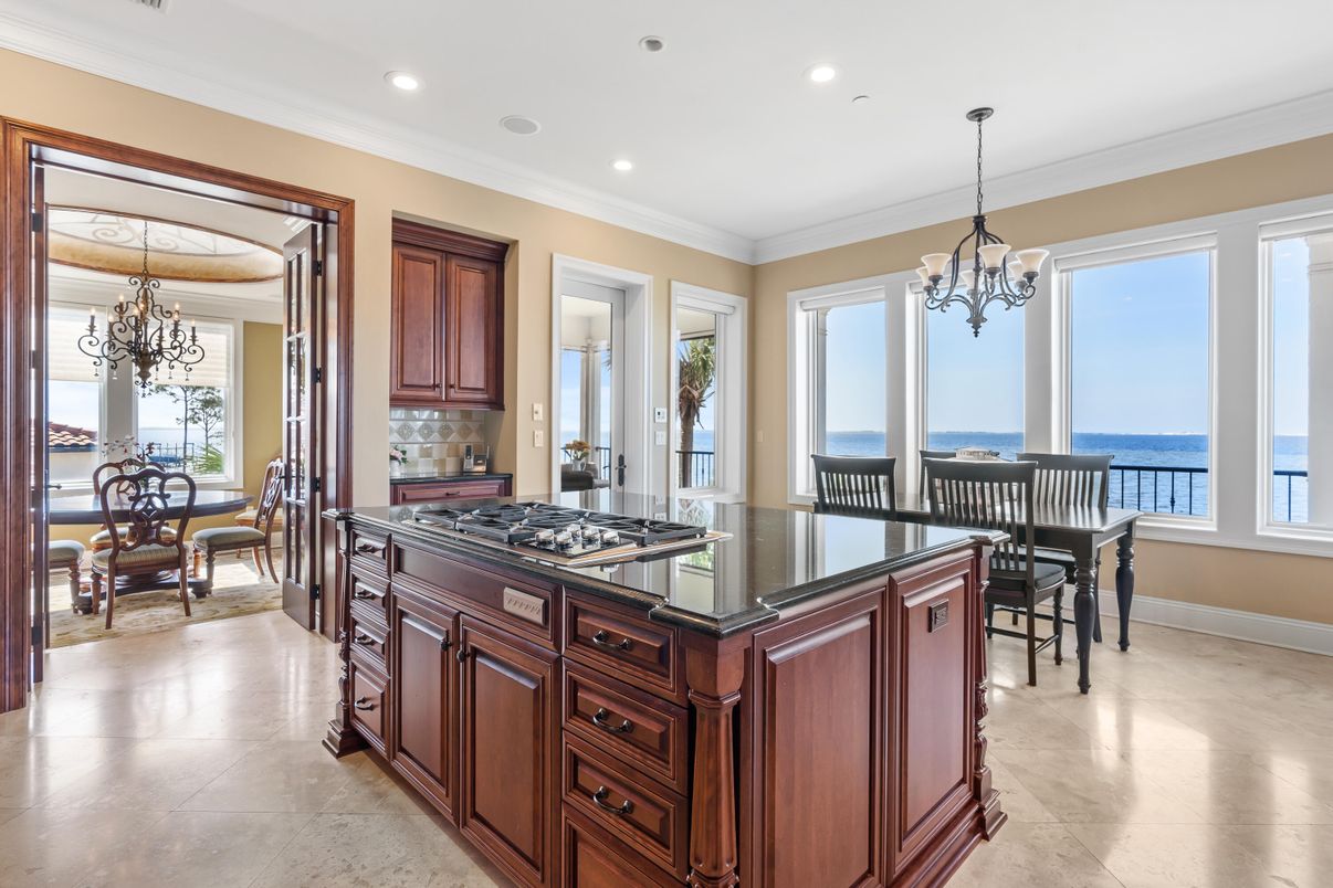 Chandelier, Dining room, Interior, Kitchen, Recessed Lighting, Water