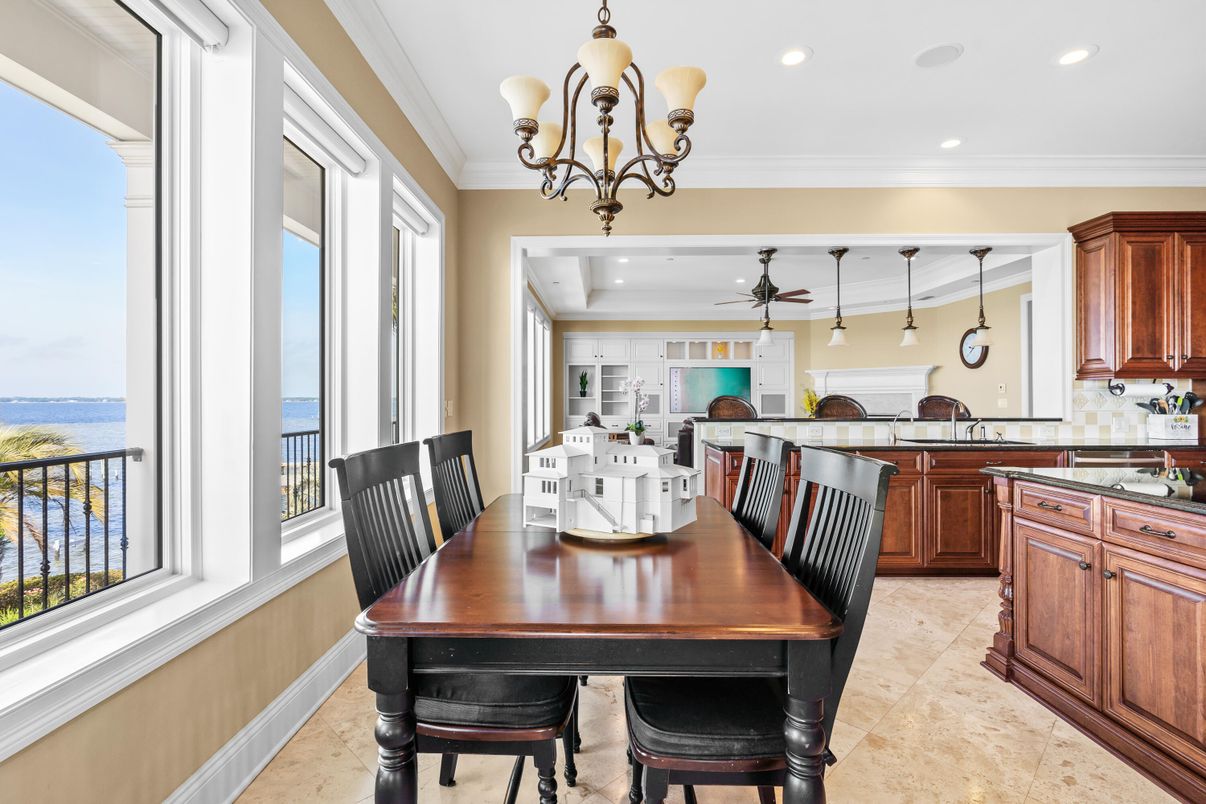 Chandelier, Dining room, Interior, Kitchen, Pendant Lights, Recessed Lighting, Water