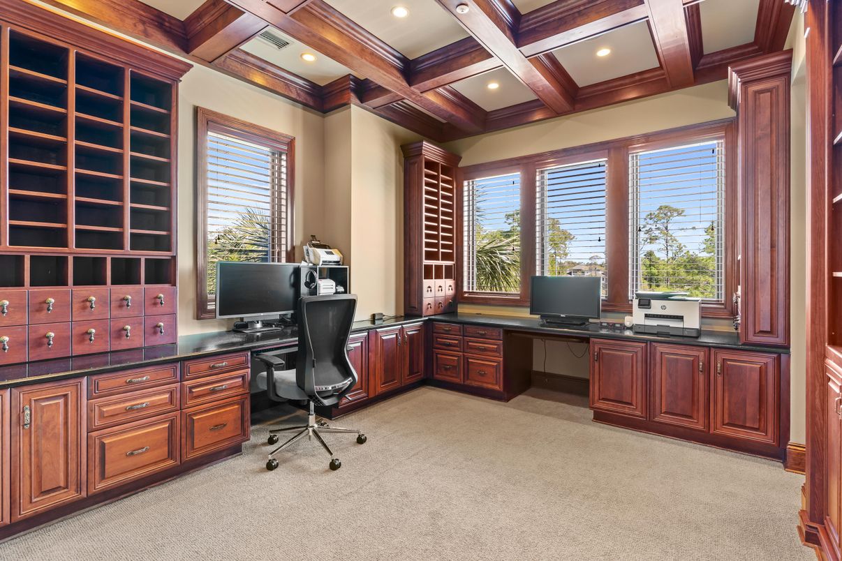Home Office, Interior, Recessed Lighting, Wooden Beams