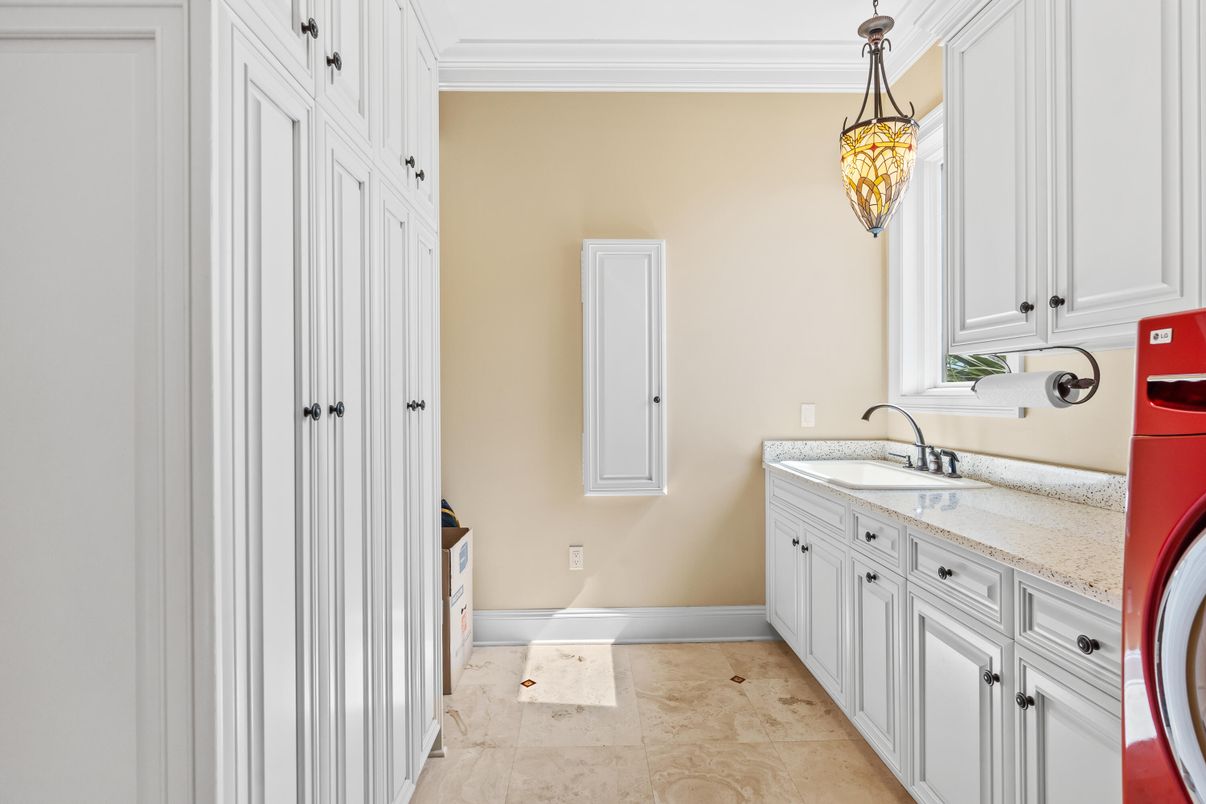 Bathroom, Interior, Pendant Lights