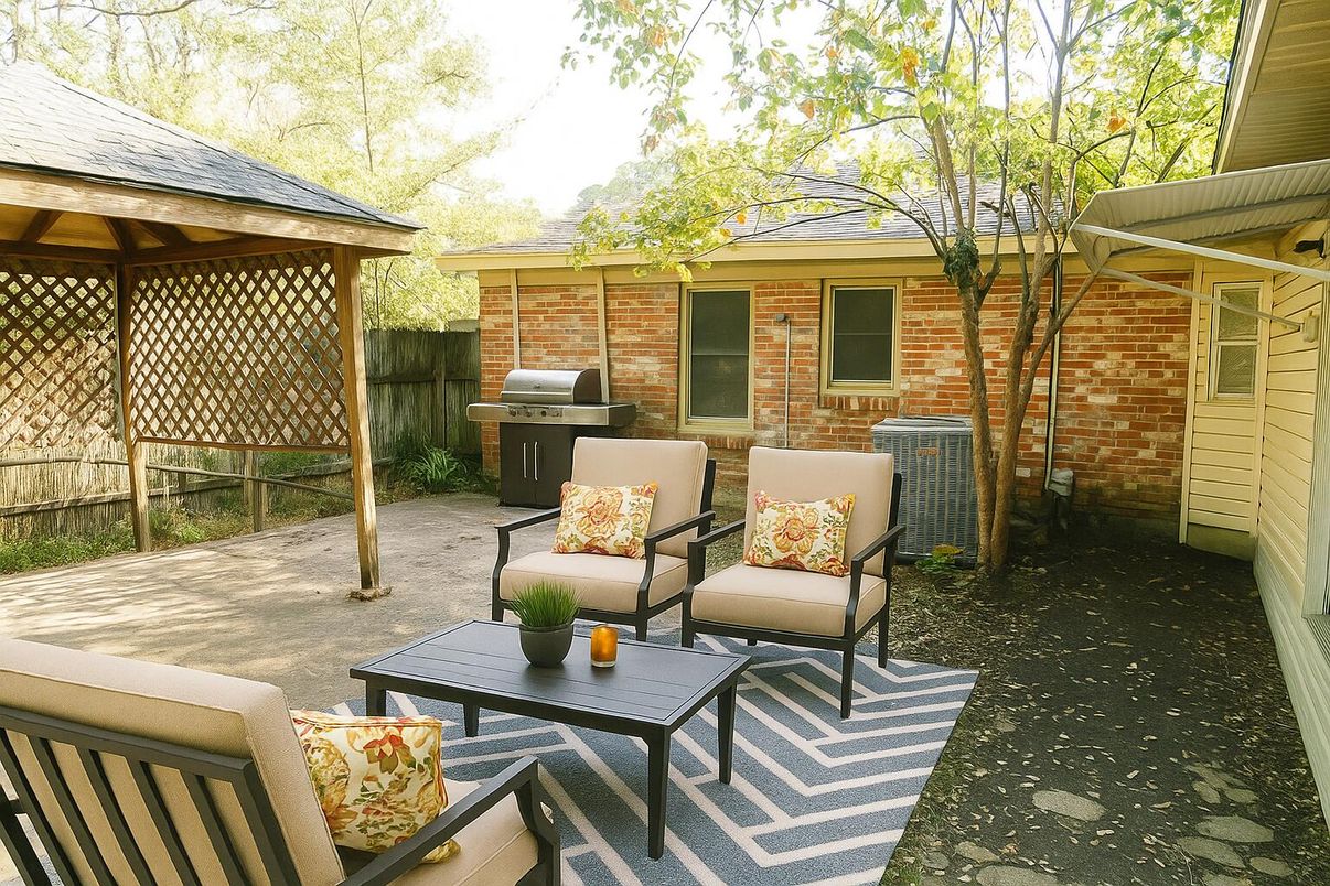 Exterior, Outdoor Kitchen