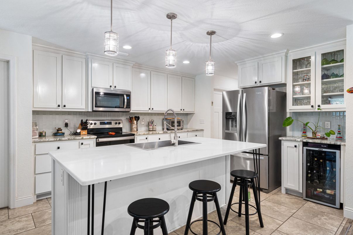 Interior, Kitchen, Pendant Lights, Recessed Lighting, Stainless Steel Appliances