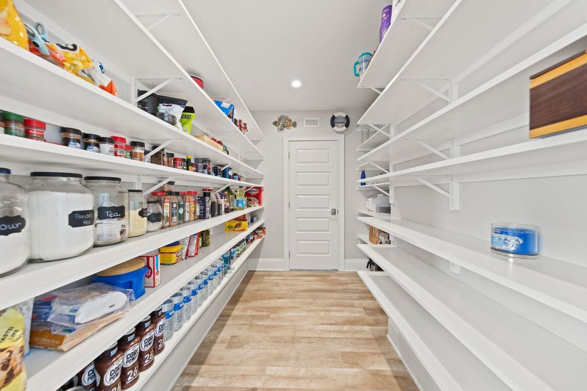 Interior, Recessed Lighting, Walk-in Closets, Wood Texture Flooring