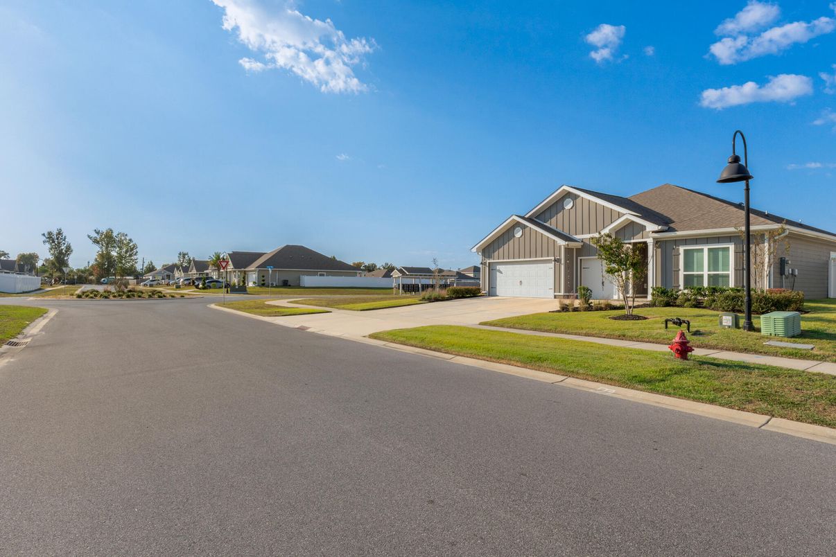 Attached, Exterior, Facade, Ranch