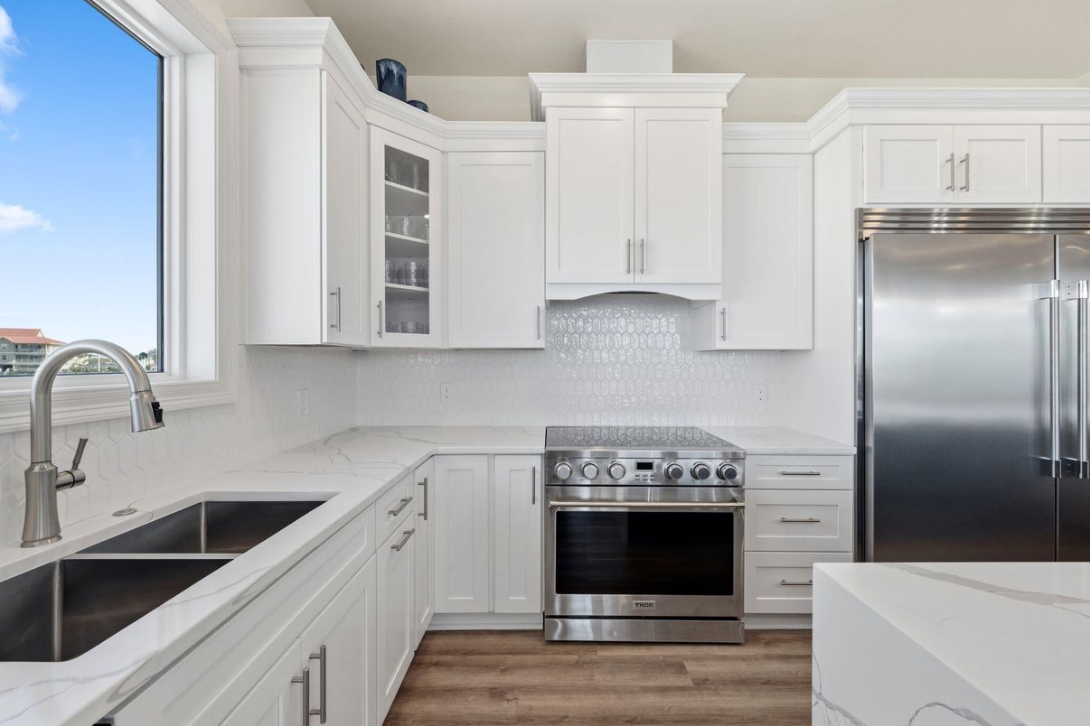 Interior, Kitchen, Stainless Steel Appliances, Wood Texture Flooring