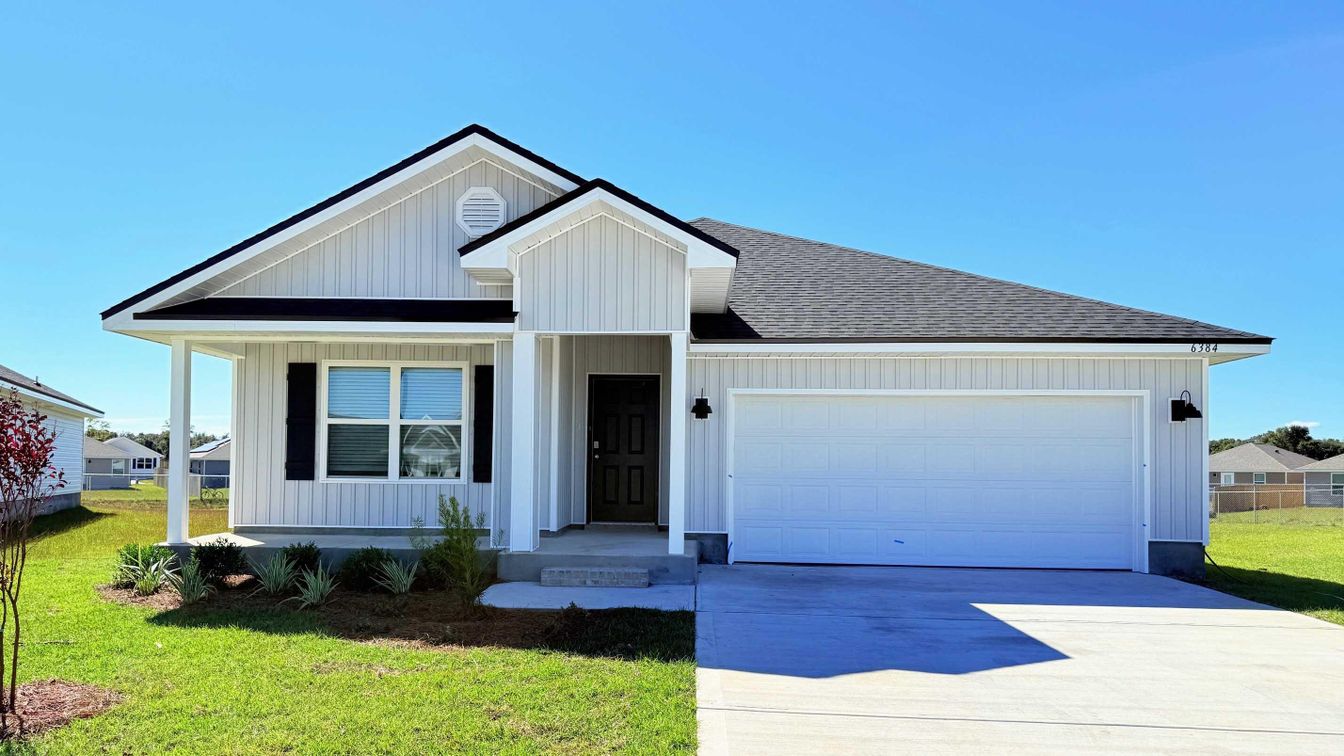 Attached, Exterior, Facade, Farmhouse