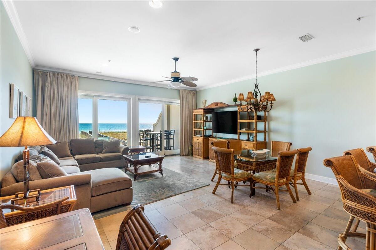 Chandelier, Dining room, Interior, Living room, Recessed Lighting, Water