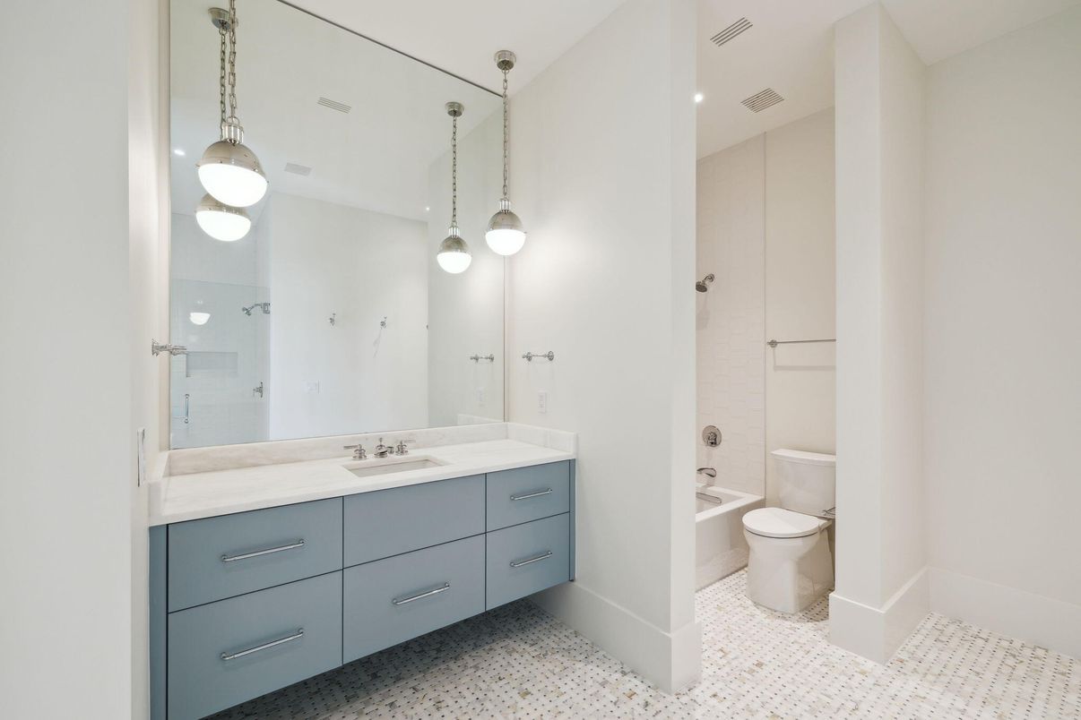 Bathroom, Dual Sink Vanities, Interior, Pendant Lights, Recessed Lighting