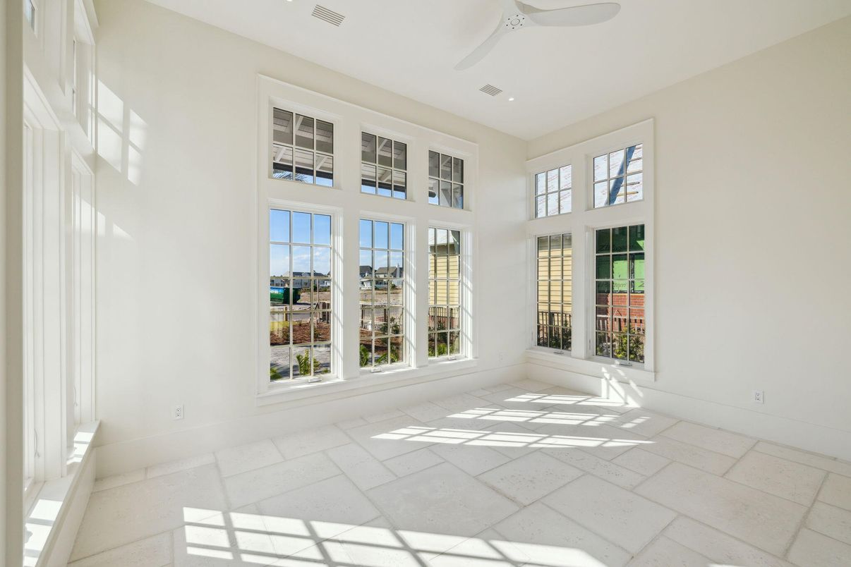 Empty room, Interior, Recessed Lighting