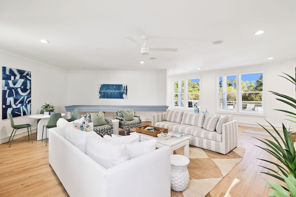 Dining room, Interior, Living room, Recessed Lighting, Wood Texture Flooring