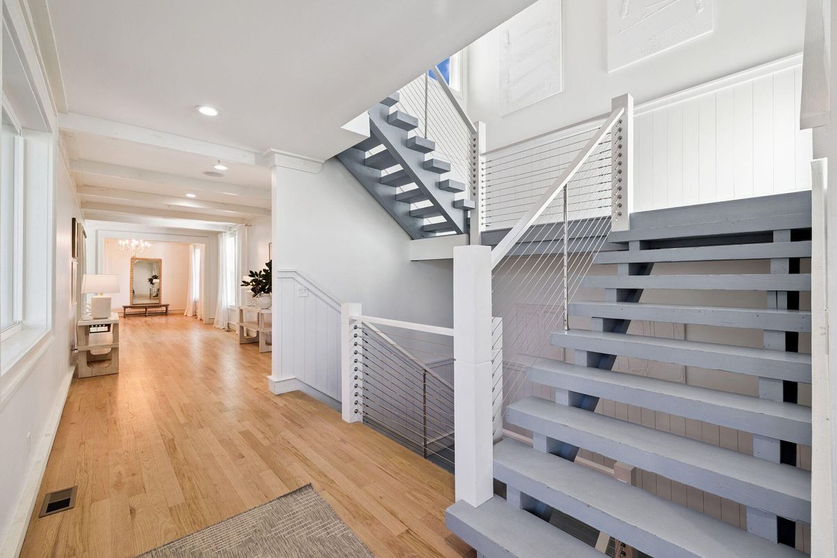 Interior, Recessed Lighting, Wood Texture Flooring