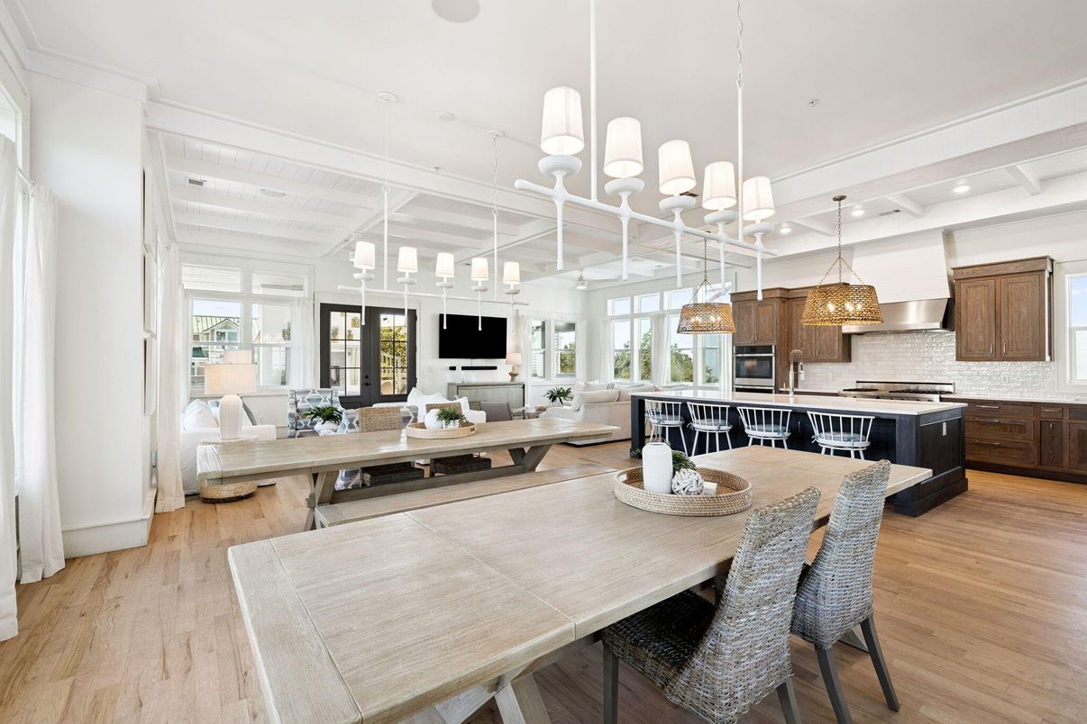 Dining room, Interior, Kitchen, Living room, Pendant Lights, Recessed Lighting, Stainless Steel Appliances, Wood Texture Flooring