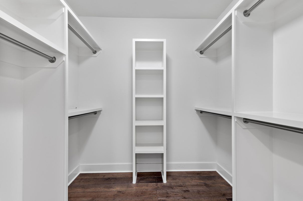 Interior, Walk-in Closets, Wood Texture Flooring