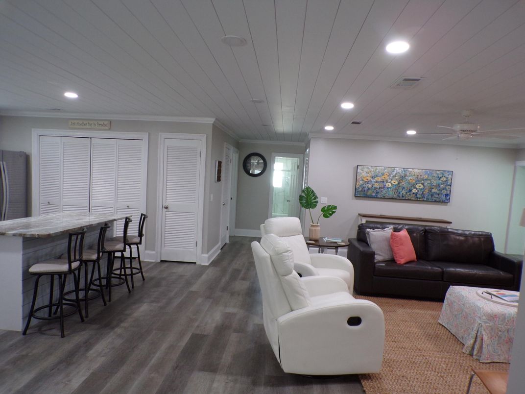 Interior, Living room, Recessed Lighting, Wood Texture Flooring