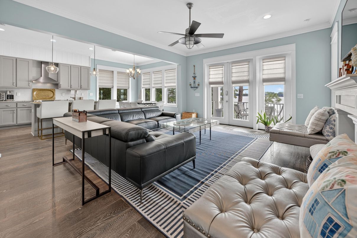 Interior, Kitchen, Living room, Pendant Lights, Recessed Lighting, Wood Texture Flooring