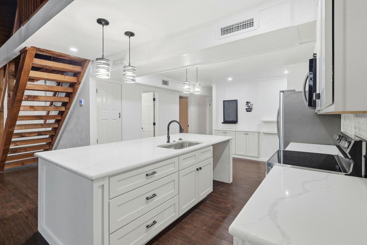 Interior, Kitchen, Pendant Lights, Recessed Lighting, Wood Texture Flooring