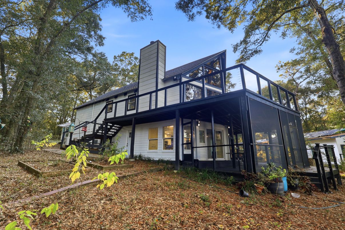 Backyard, Exterior, Facade, Tudor Revival