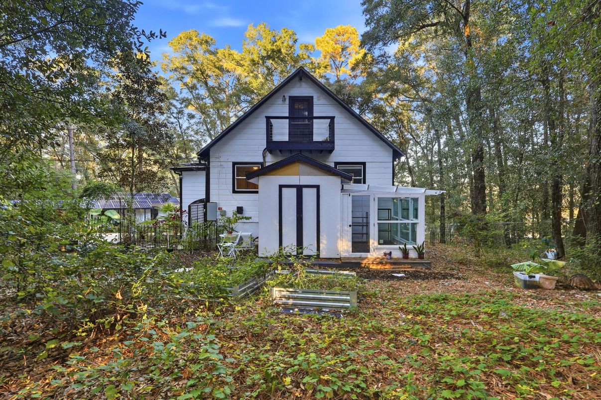 Backyard, Exterior, Facade, A Frame