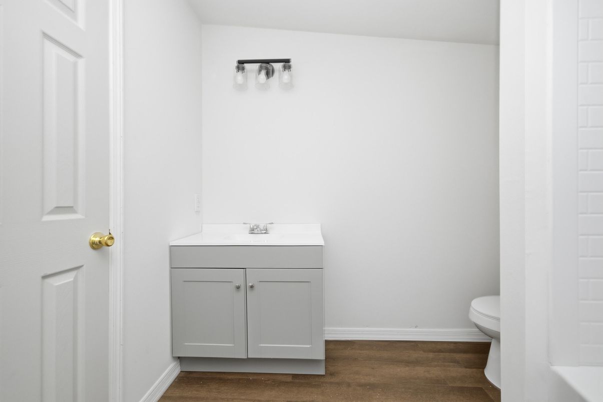 DE Listing image placeholder