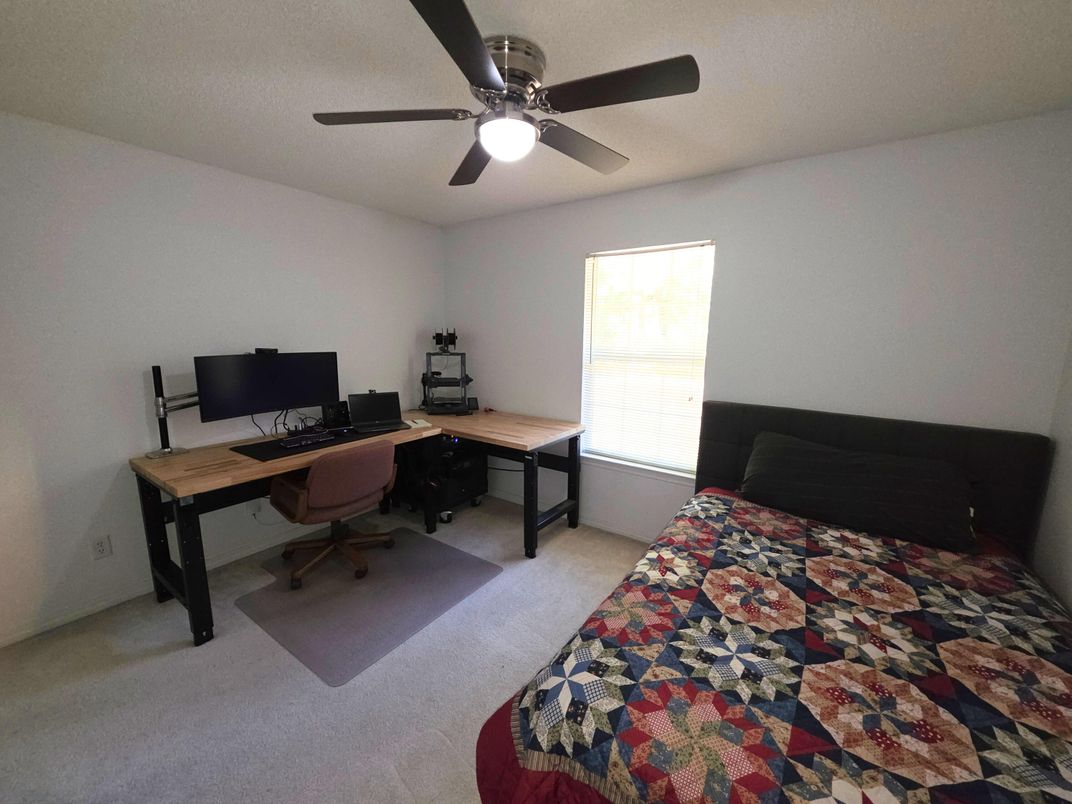 Home Office, Interior