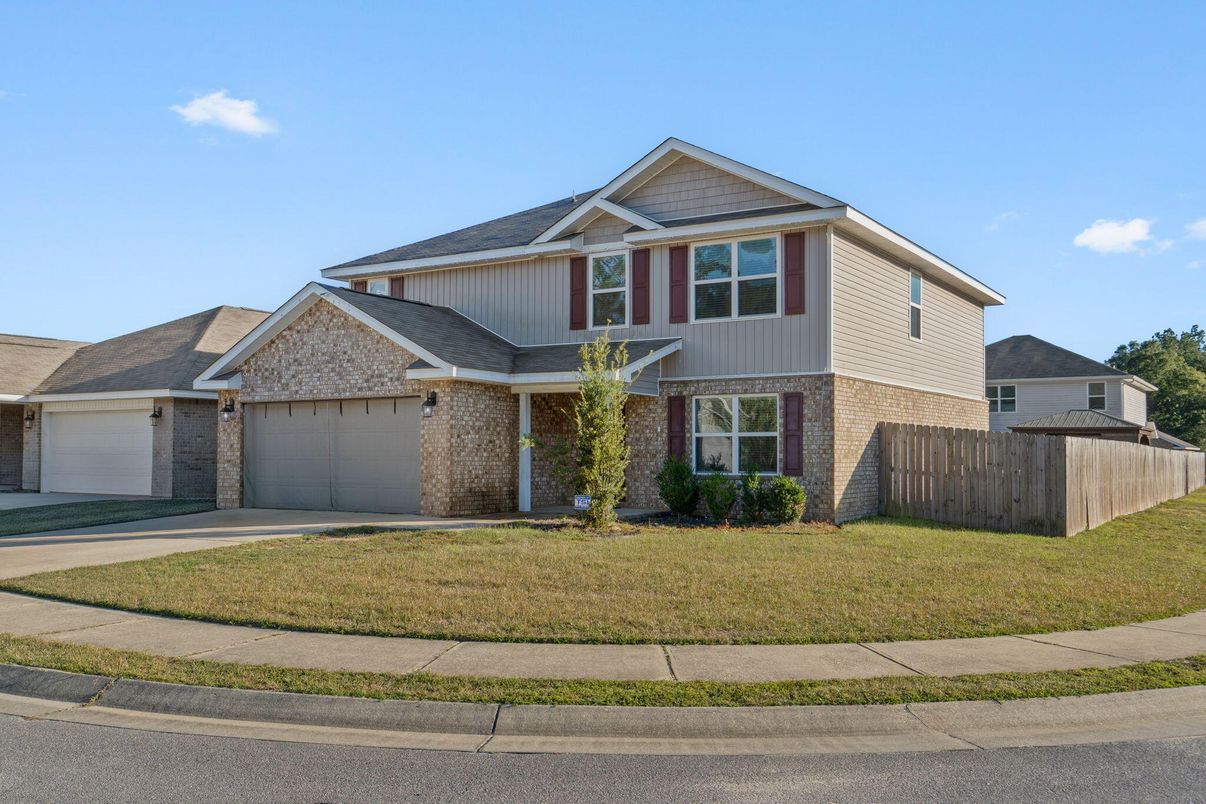 Attached, Exterior, Facade, Brick Facade, Farmhouse