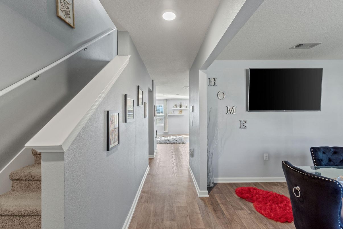 Interior, Recessed Lighting, Wood Texture Flooring