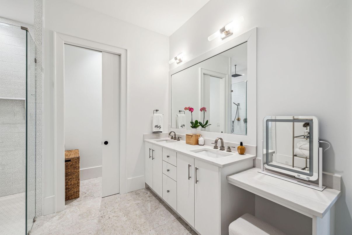 Bathroom, Dual Sink Vanities, Interior