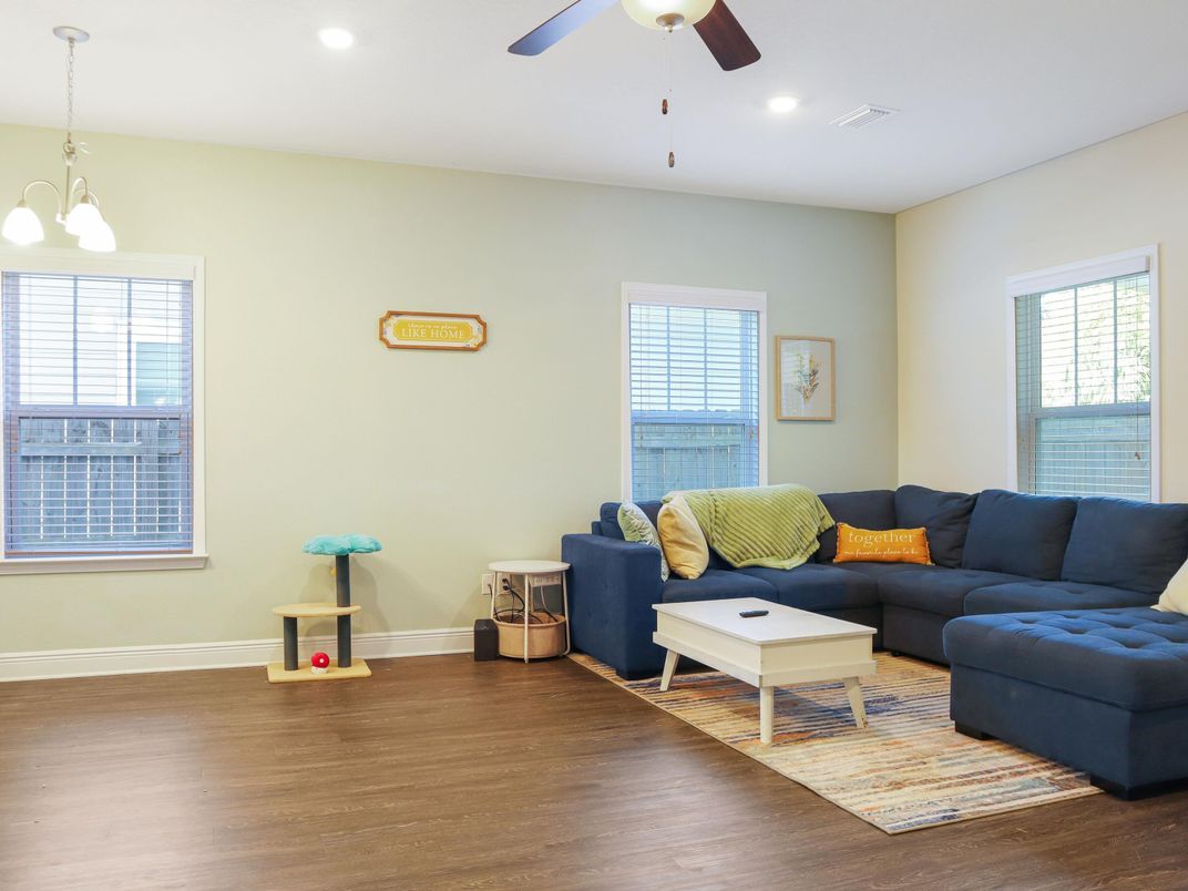 Interior, Living room, Pendant Lights, Recessed Lighting, Wood Texture Flooring