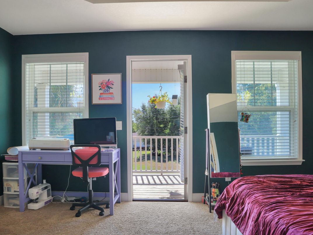 Home Office, Interior