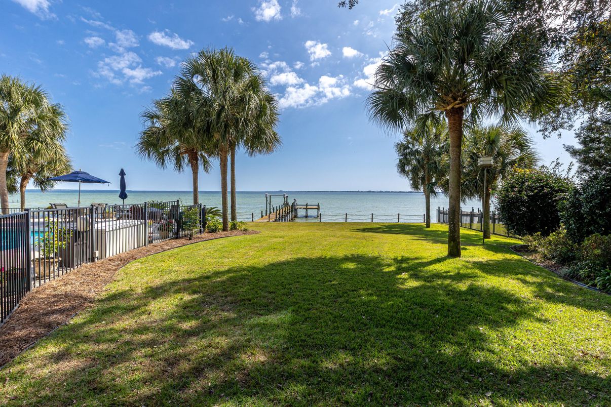 Backyard, Exterior, Water