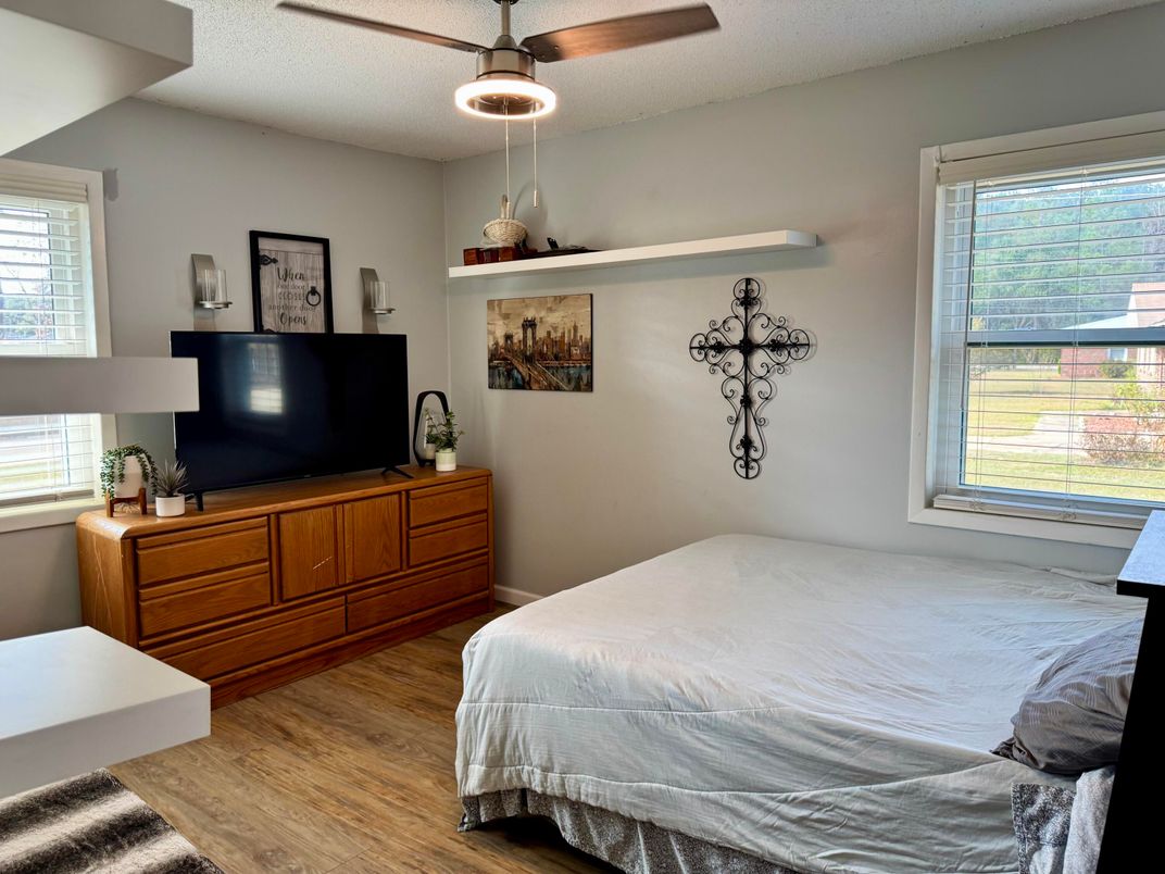 Bedroom, Interior, Pendant Lights, Wood Texture Flooring