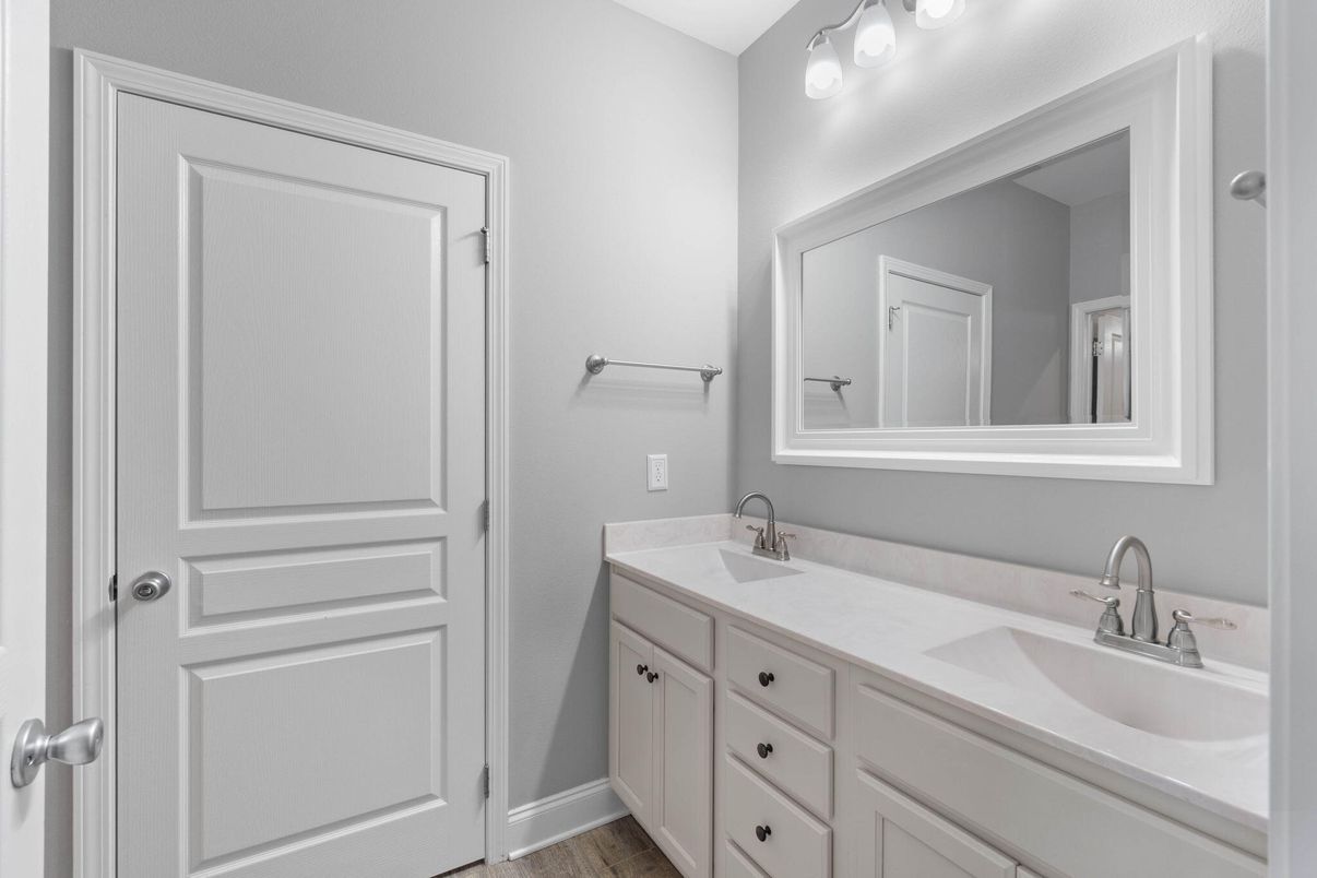 Bathroom, Dual Sink Vanities, Interior