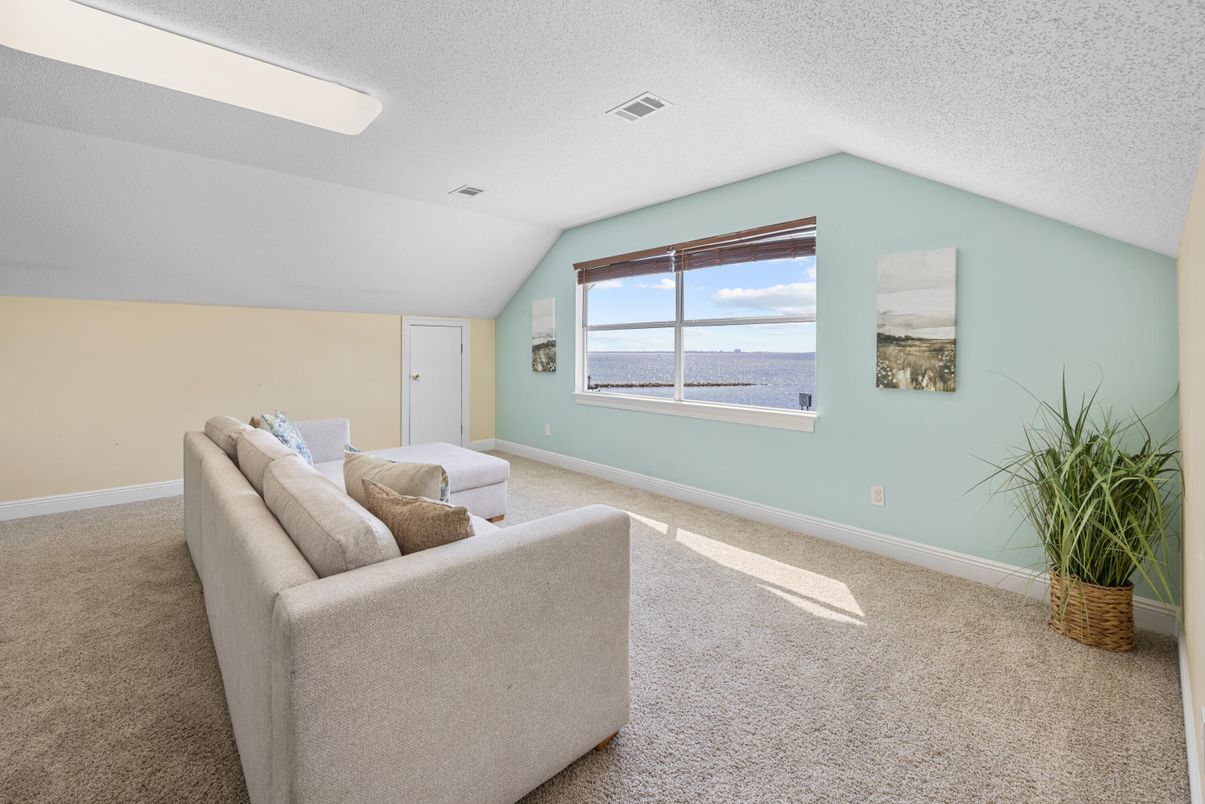 Interior, Living room, Water