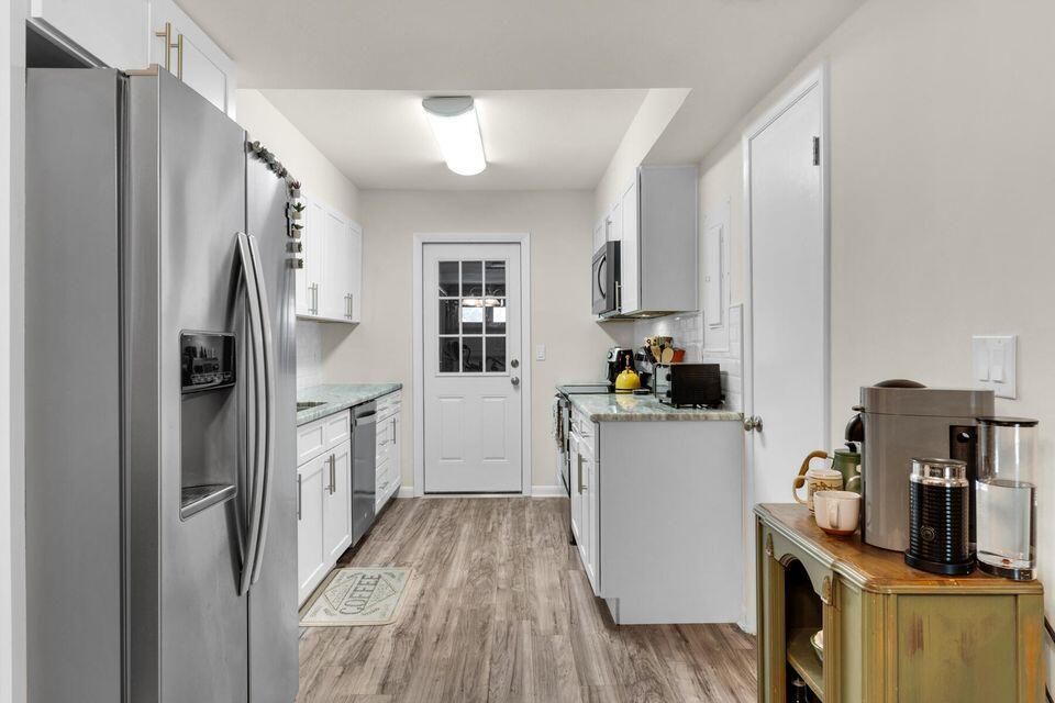 Interior, Kitchen, Stainless Steel Appliances, Wood Texture Flooring