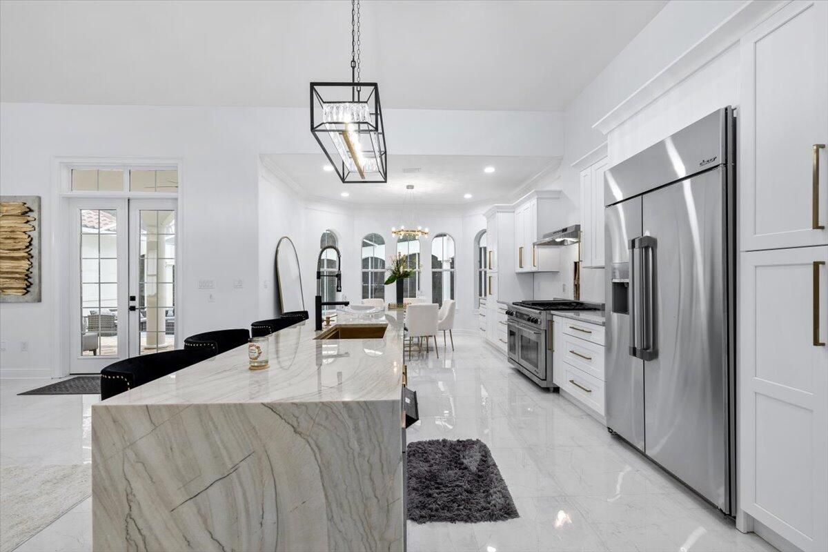 Dining room, Interior, Kitchen, Marble, Pendant Lights, Recessed Lighting, Stainless Steel Appliances