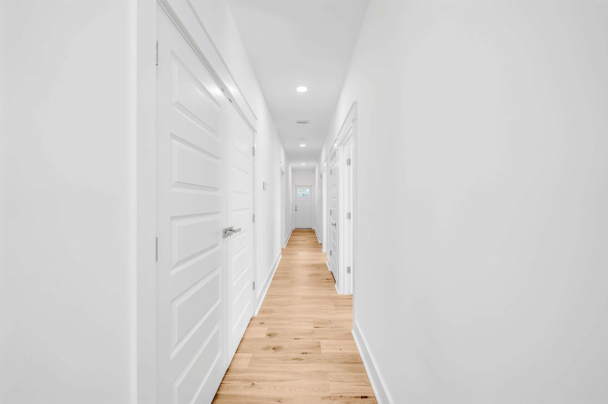 Interior, Recessed Lighting, Wood Texture Flooring