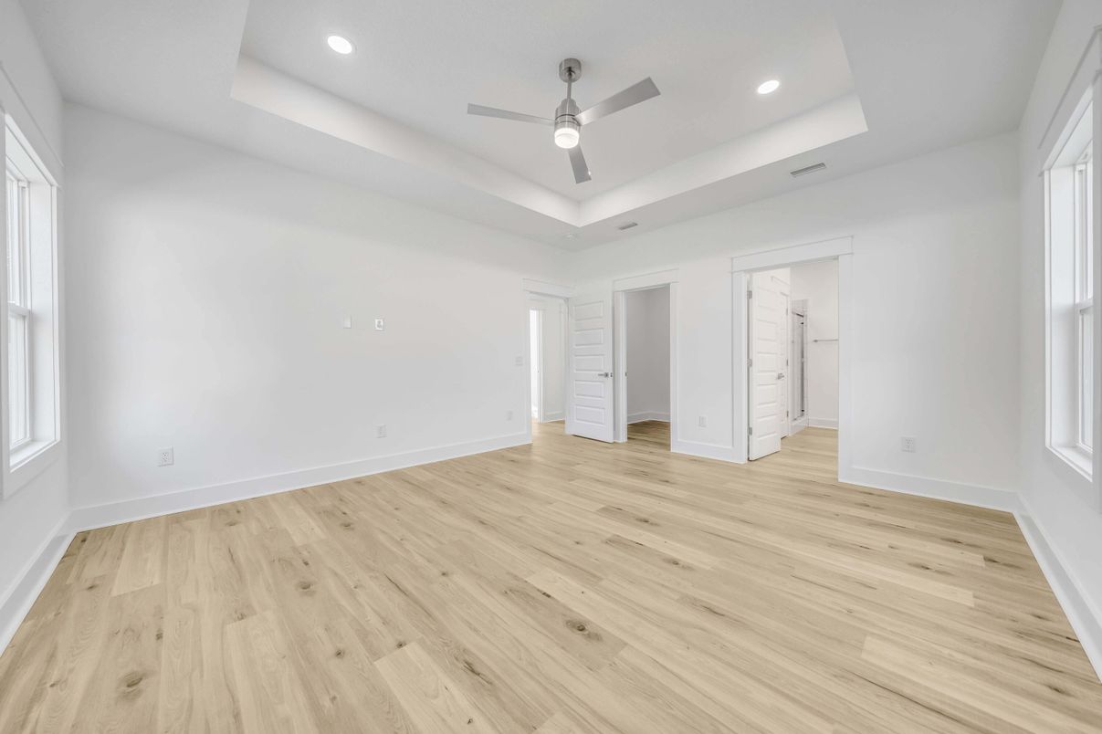 Empty room, Interior, Recessed Lighting, Wood Texture Flooring