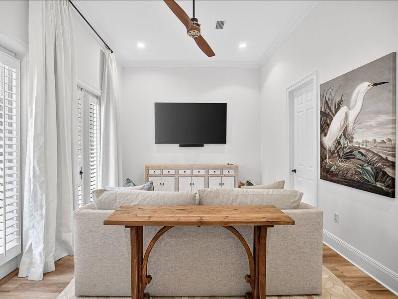 Interior, Recessed Lighting, Wood Texture Flooring