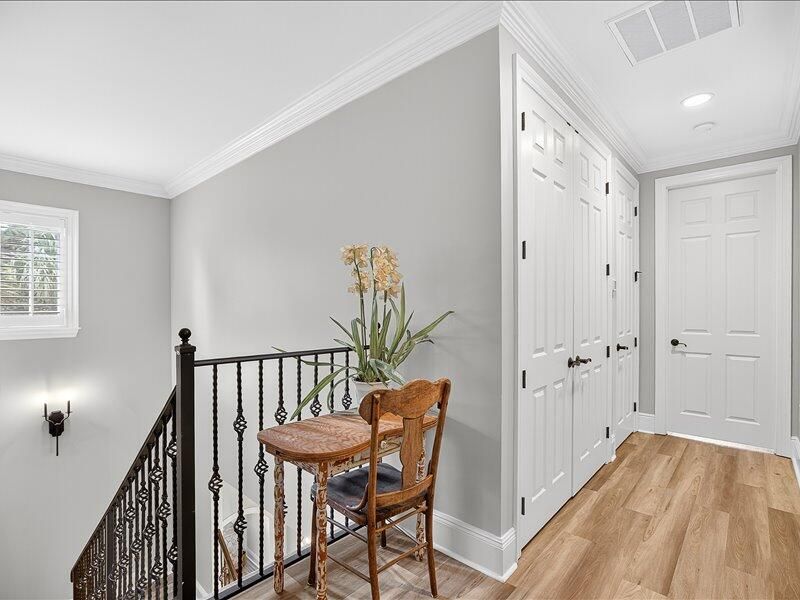 Interior, Recessed Lighting, Wood Texture Flooring