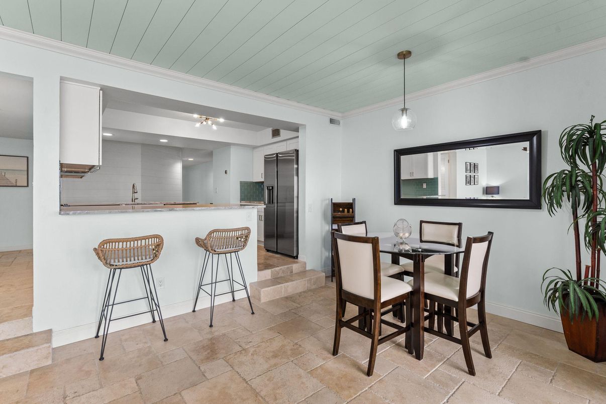 Dining room, Interior, Kitchen, Pendant Lights, Recessed Lighting